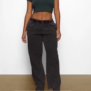 Skims boyfriend pants